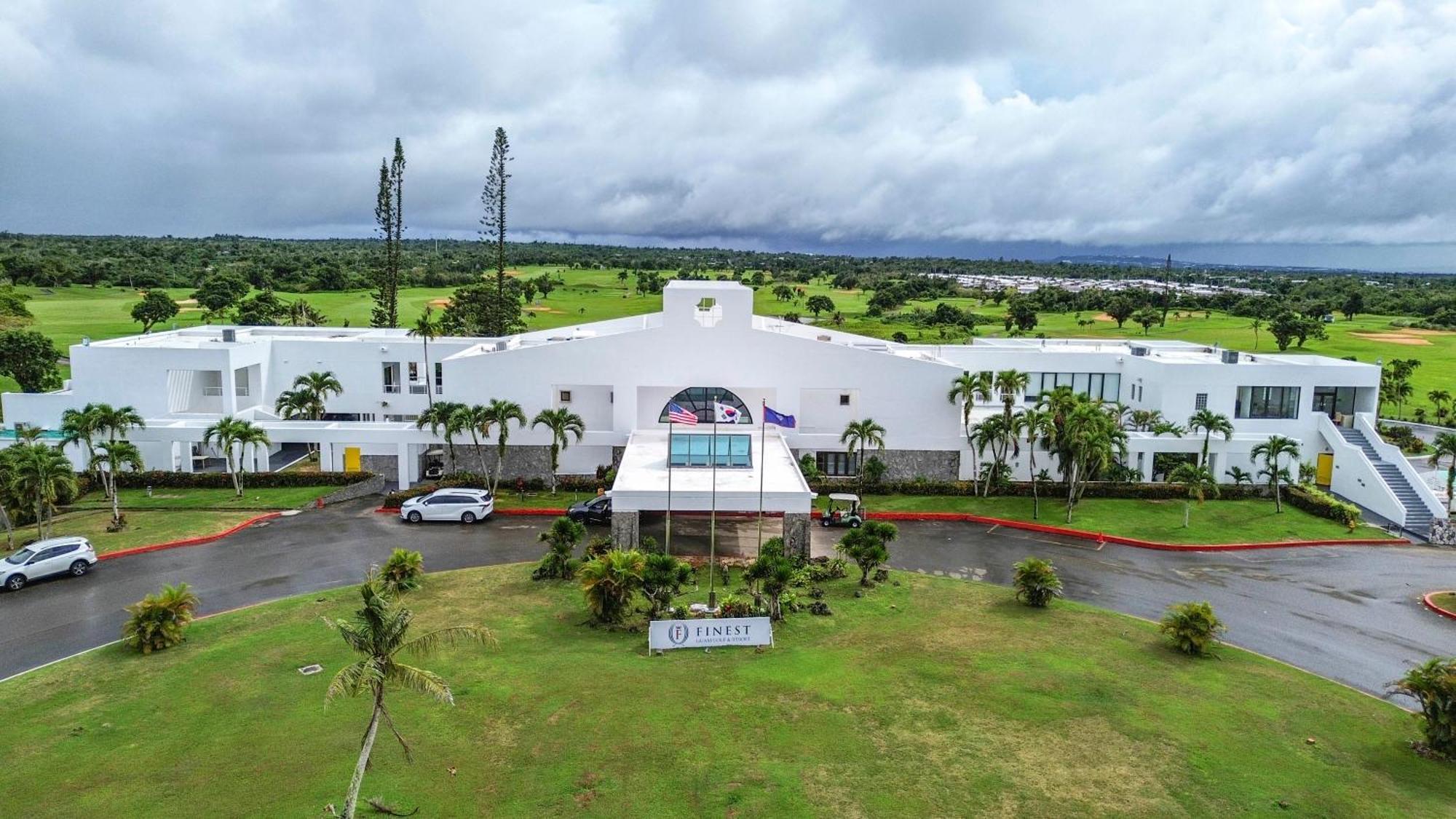 Finest Guam Golf And Resort Yigo Eksteriør billede